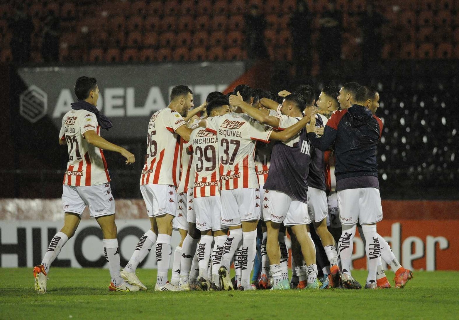 Unión derrotó a Sportivo Las Parejas en los penales y avanzó a los 16avos de final de la Copa Argentina.