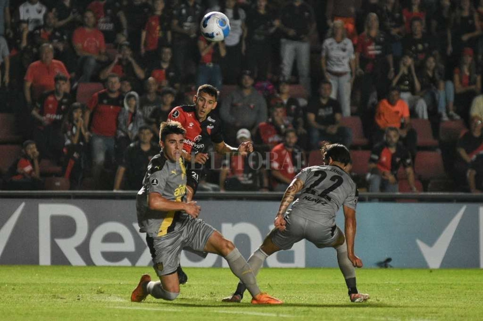 Copa Libertadores 2022 Colón Peñarol
Primeras jugadas