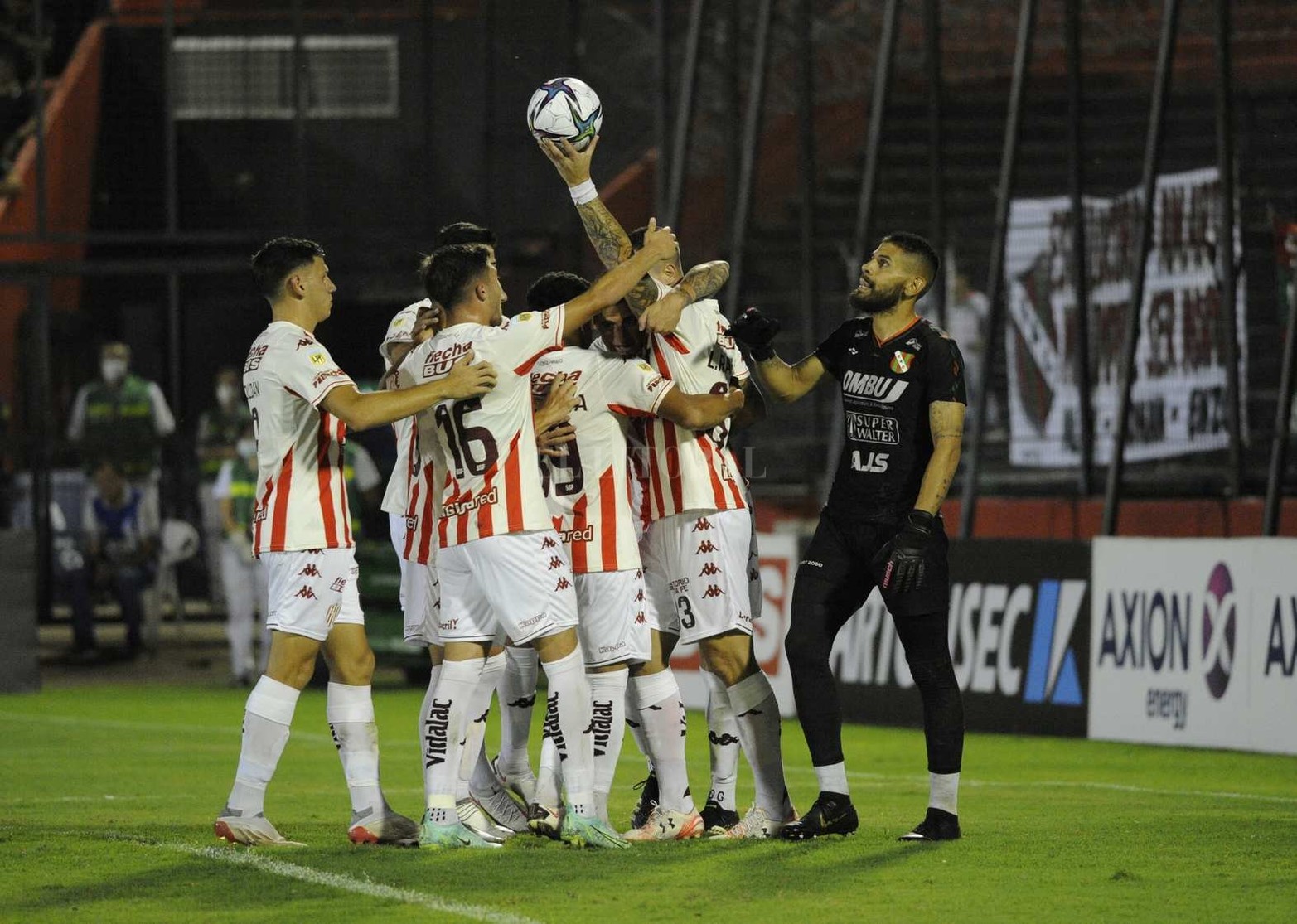 Unión derrotó a Sportivo Las Parejas en los penales y avanzó a los 16avos de final de la Copa Argentina.