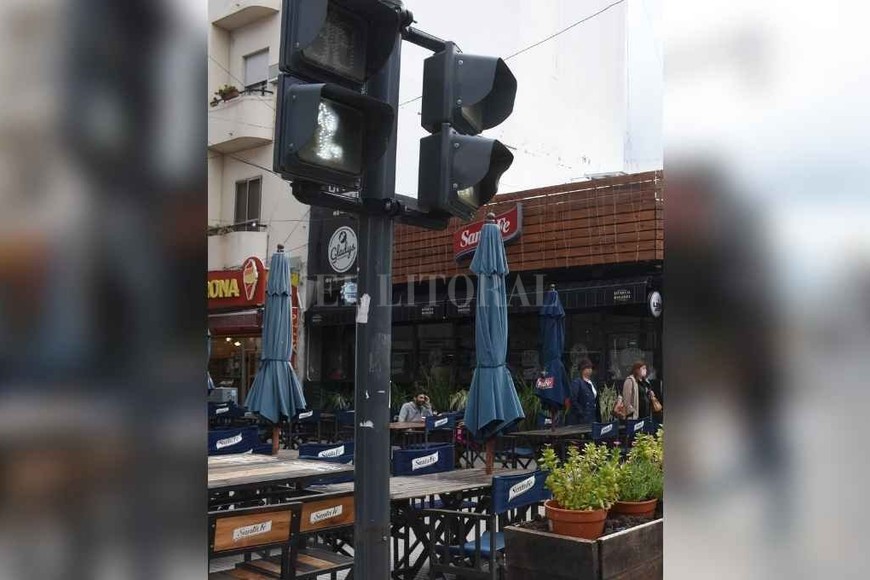 ELLITORAL_444465 |  Luis Cetraro. El semáforo sonoro de San Martín y La Rioja en la ciudad de Santa Fe.
