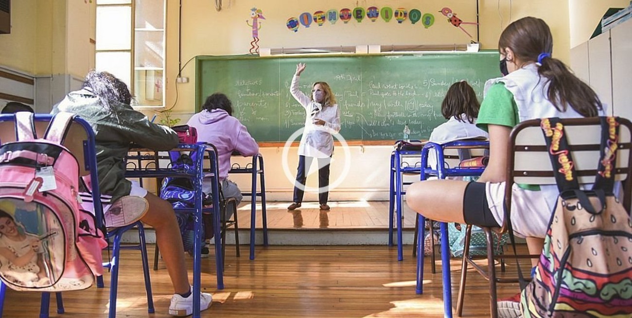 Los gremios docentes cuestionan la propuesta para extender el horario en las escuelas primarias 