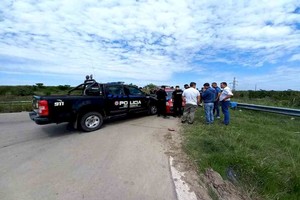 ELLITORAL_446049 |  Prensa URXI Un singular operativo de seguridad se montó el lunes al mediodía en zona de la circunvalación oeste, tras una persecución iniciada en Esperanza.