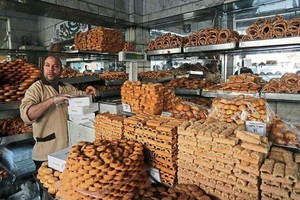 ELLITORAL_443024 |  EFE Una panadería de El Cairo: el precio del pan ha subido en los últimos días. Egipto importa el 85% de su trigo de Ucrania y Rusia