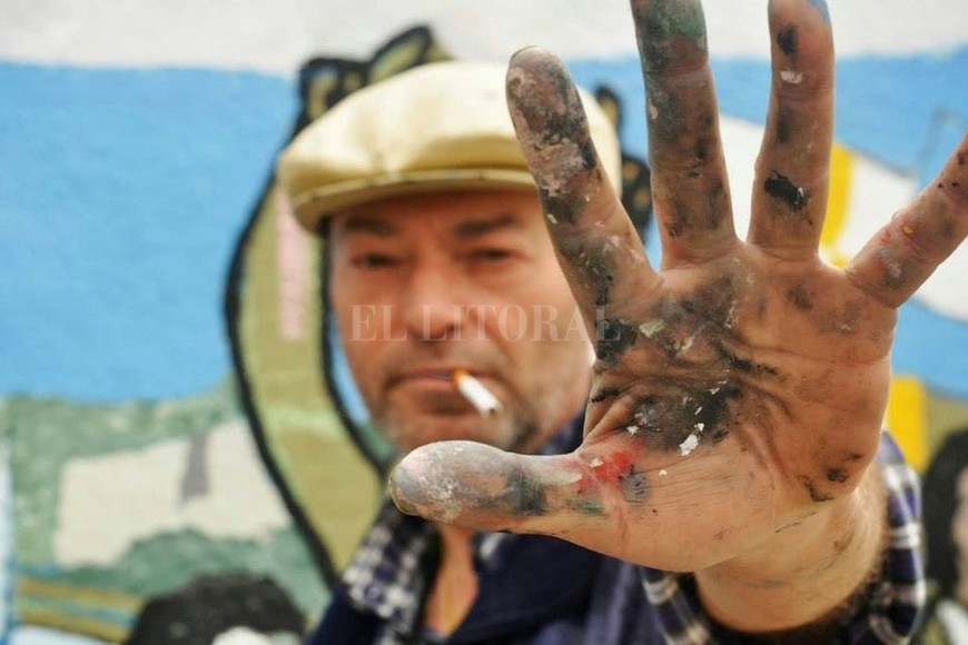 ELLITORAL_445812 |  Gentileza Raúl Viso. El libro de su autoría es una cita con la memoria dibujada, contada con firmes trazos, convicciones e ideales.