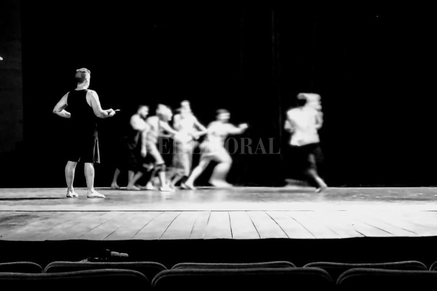 ELLITORAL_445372 |  Gentileza Pablo Vallejo Juan Berrón en pleno ensayo de la puesta.