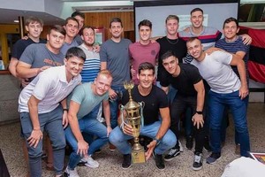 Gentileza El momento del festejo en el club.