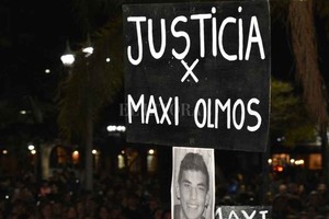 ELLITORAL_447110 |  Archivo El Litoral / Manuel Fabatía Días después del crimen, se organizó una multitudinaria marcha que llegó hasta la Plaza 25 de Mayo.