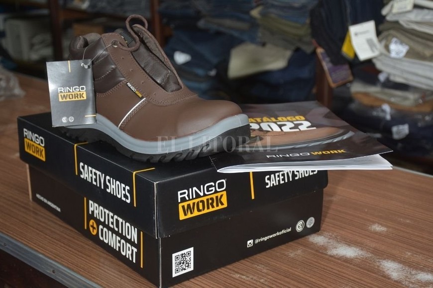 ELLITORAL_445453 | Flavio Raina Botín de cuero desflorado con puntera de acero