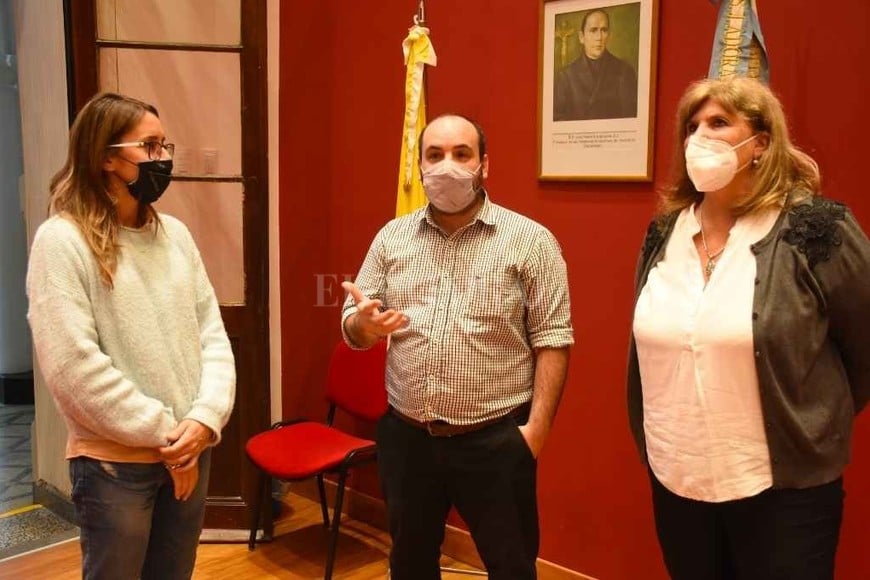 ELLITORAL_447774 |  Guillermo Di Salvatore Mariana Allignani, Mariano Rinaldi y la directora María Susana Dalmaso.