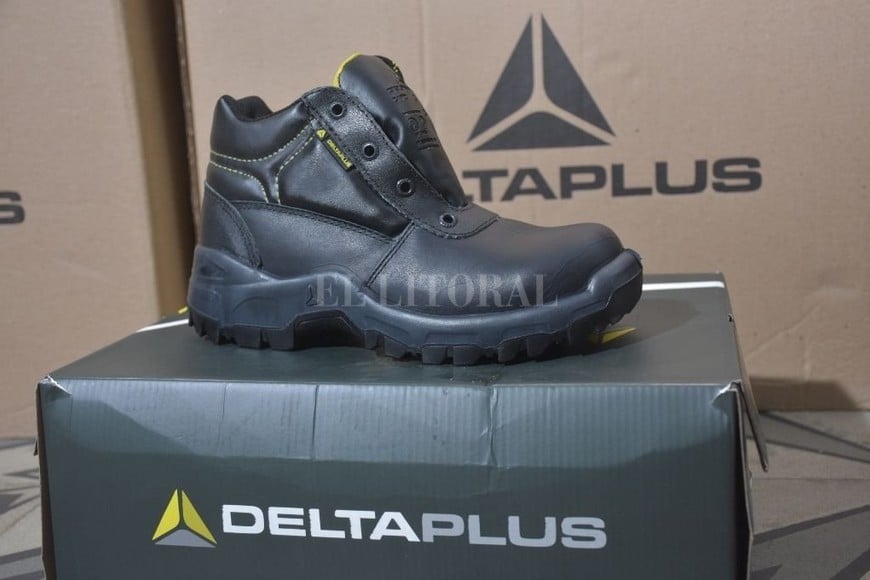 ELLITORAL_445455 | Flavio Raina Botín de trabajo dieléctrico en cuero flor