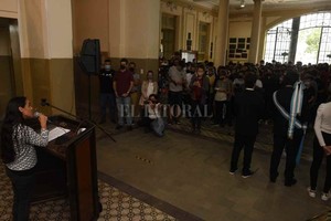 ELLITORAL_446157 |  Guillermo Di Salvatore Memoria. Los alumnos y alumnas del Industrial, aprendiendo en primera persona la historia.