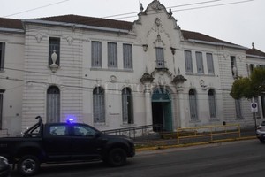 ELLITORAL_451892 |  Flavio Raina Tras la denuncia de un directivo, la fiscal interviniente dispuso que el establecimiento tenga custodia policial.