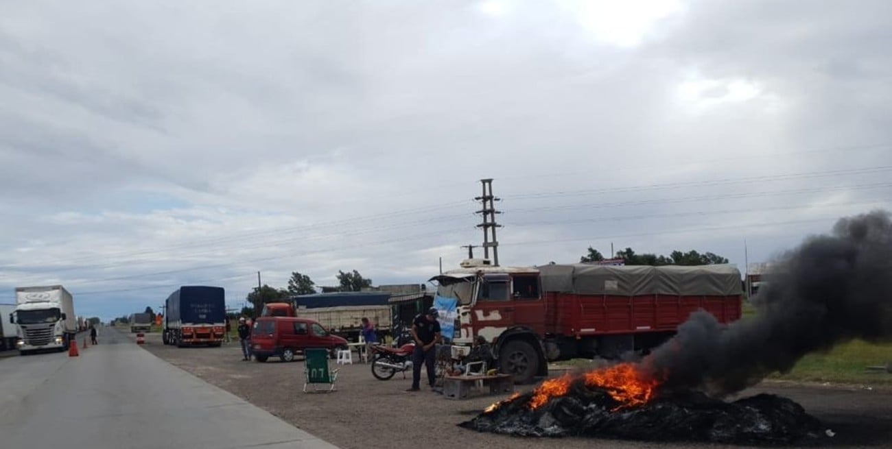 Rufino: protesta de camioneros y caos de tránsito en rutas 7 y 33