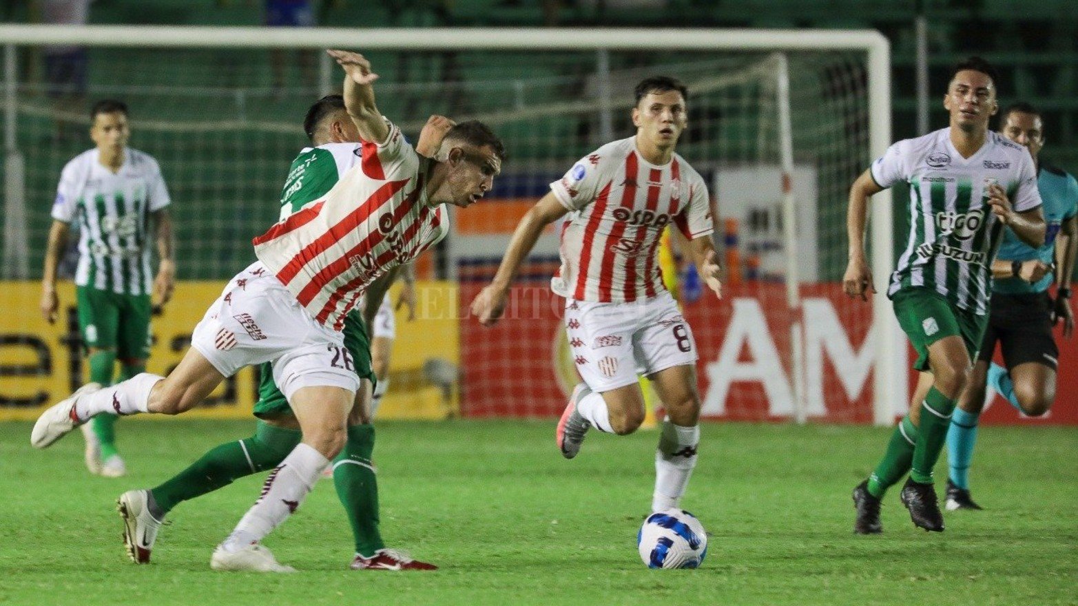 El tatengue se impuso por 3 a 1 en el estadio Ramón Aguilera Costas de la ciudad de Santa Cruz de la Sierra. Calderón, Peralta Bauer y Juárez fueron los autores de los goles.