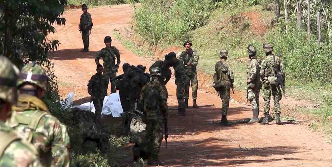 Colombia: un ataque dejó al menos tres militares muertos y cinco heridos