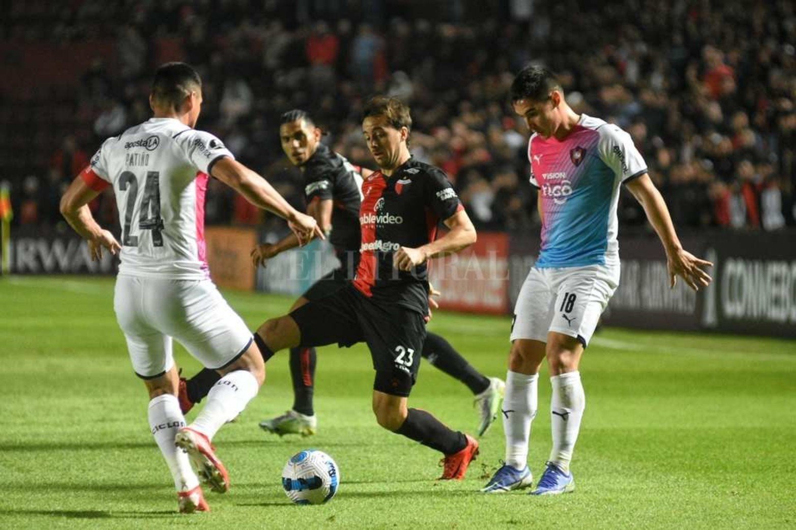 Copa Libertadores Colon - Cerro Porteño
  El primer tiempo