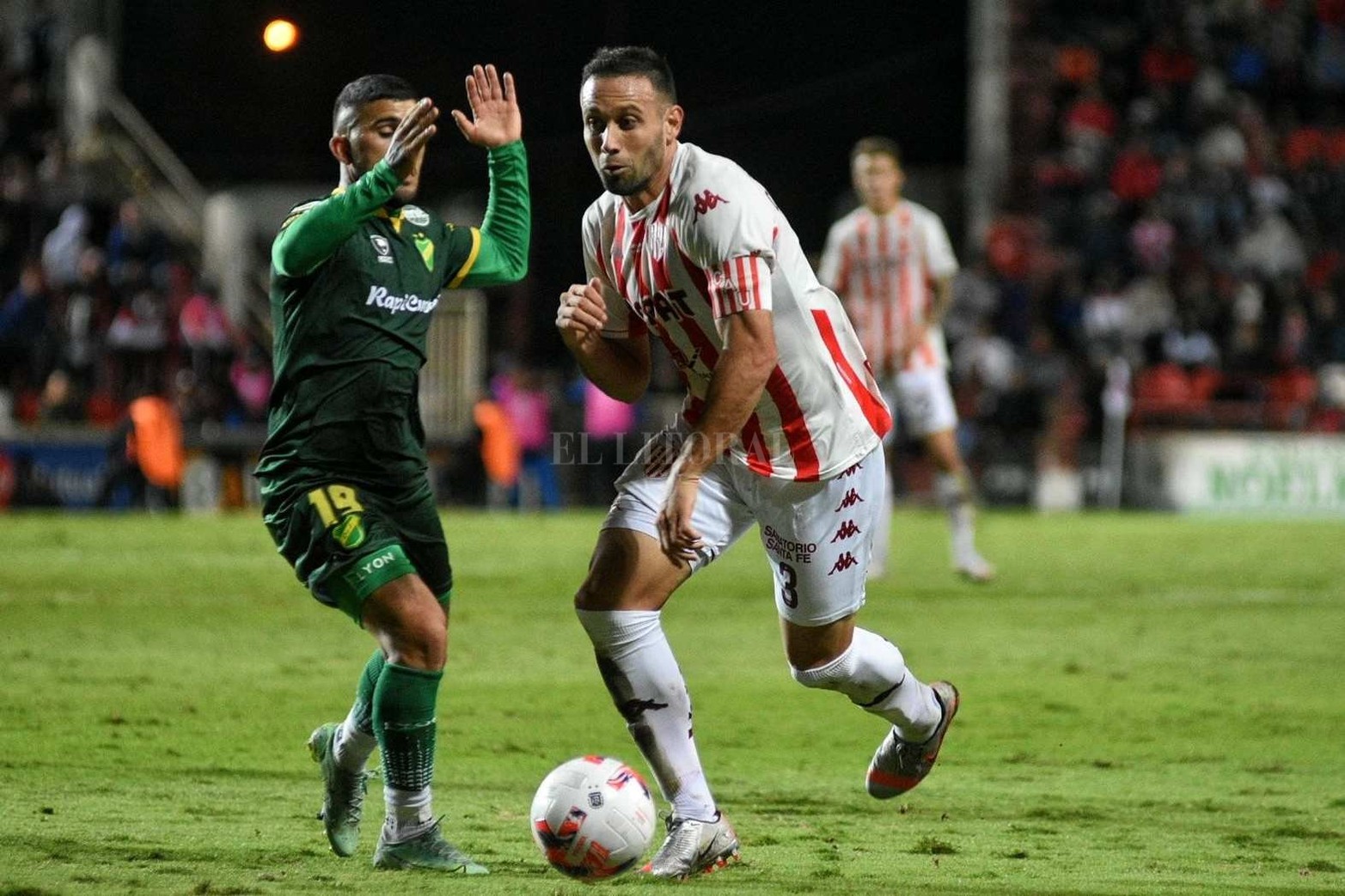 Unión perdió 2 a 1 frente a Defensa y Justicia (cuarta derrota consecutiva en el torneo local) y no pudo ingresar a los cuartos de final de la  Liga Profesional de fútbol.
