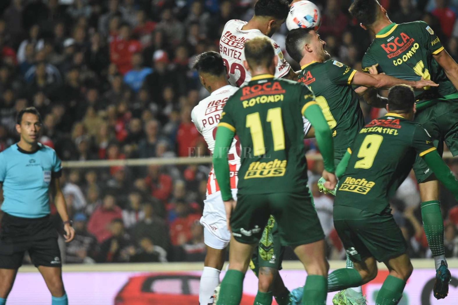 Unión perdió 2 a 1 frente a Defensa y Justicia (cuarta derrota consecutiva en el torneo local) y no pudo ingresar a los cuartos de final de la  Liga Profesional de fútbol.