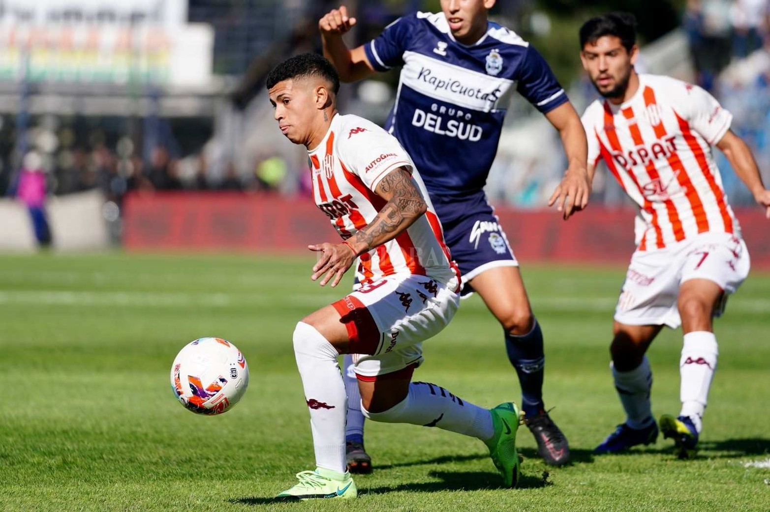 Unión perdió 1 a 0 frente  Gimnasia en La Plata y se despidió de la chance de entrar a los octavos de final del torneo.