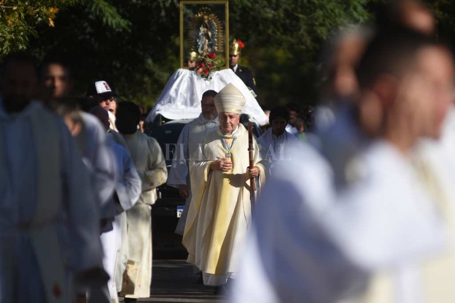 Miles de fieles celebraron a la Virgen de Guadalupe en la ciudad de Santa Fe.