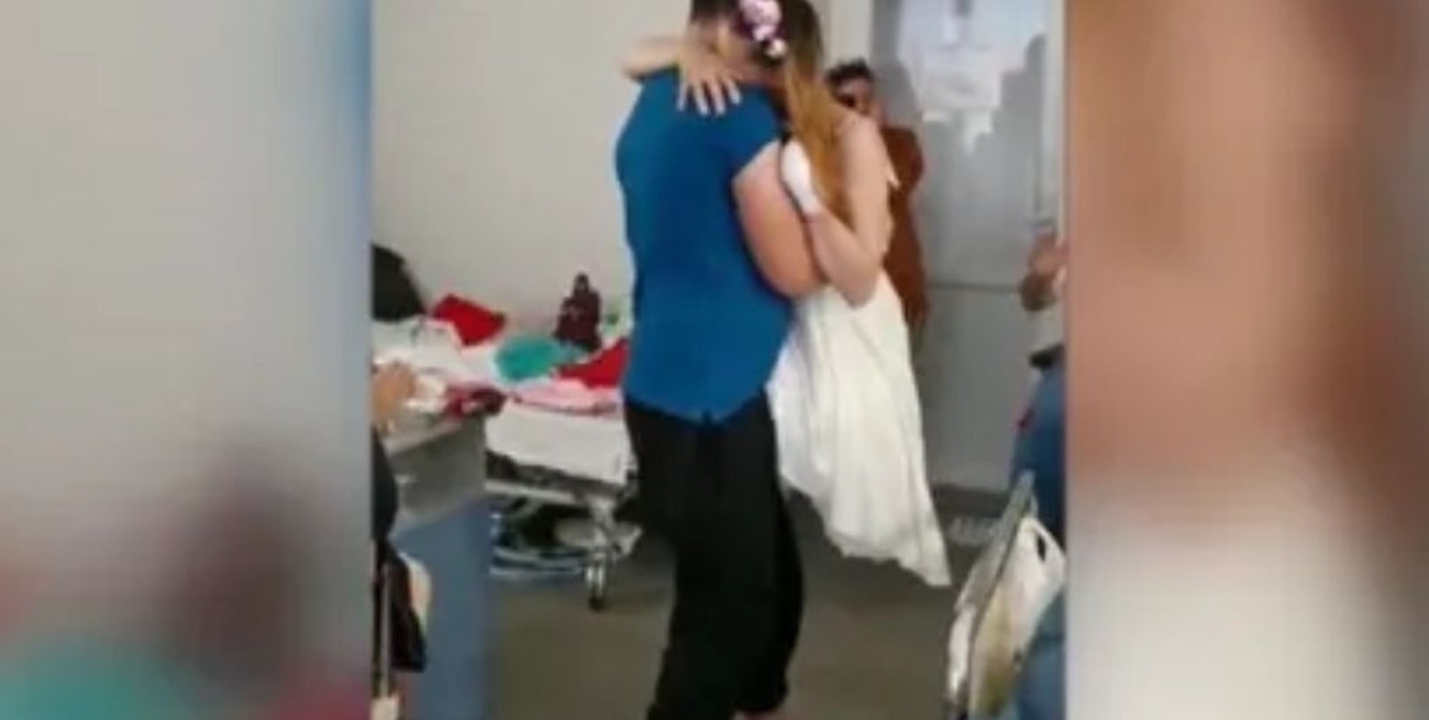Video: baile nupcial de una enfermera ucraniana que perdió las piernas por una mina rusa
