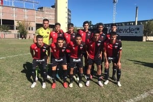 Gentileza Nico Sosa Hay equipo. Los dirigidos por Porpato vencieron a Sanjustino y son más punteros que nunca.