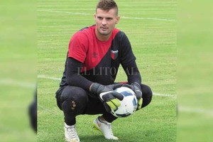 Gentileza Ignacio Chicco, el  1  de Colón. Éste jueves, antes los ojos del pueblo sabalero, el arquero vuelve para demostrar porqué se merece una nueva oportunidad.