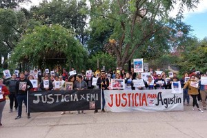 Agencia Vera Si bien al principio realizaron marchas individuales en Garabato y La Gallareta, está vez decidieron hacerlo en forma conjunta frente a la Fiscalía de Vera.