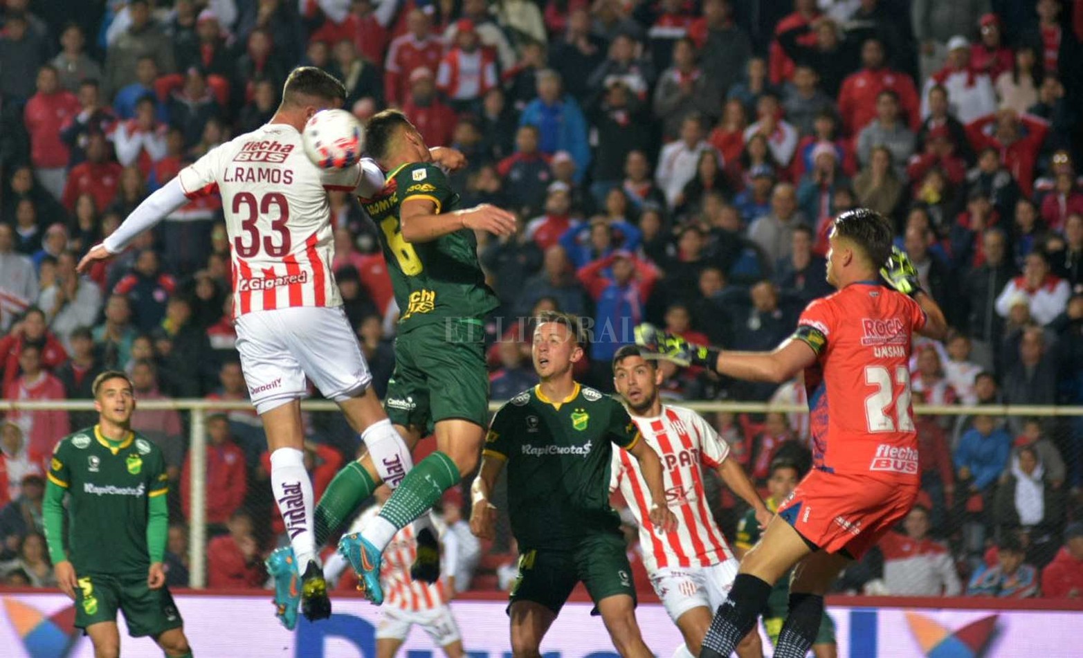 Unión perdió 2 a 1 frente a Defensa y Justicia (cuarta derrota consecutiva en el torneo local) y no pudo ingresar a los cuartos de final de la  Liga Profesional de fútbol.
