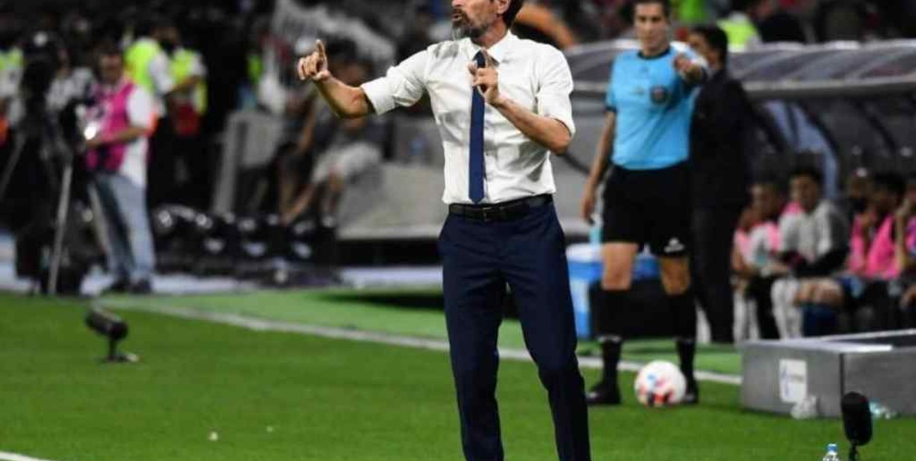 Eduardo Domínguez puso en duda su continuidad en Independiente