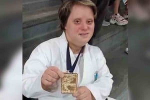 ELLITORAL_454432 |  Gentileza Lourdes Suriano,  es la única mujer con síndrome de Down en alcanzar el nivel de tercera dan de Taekwondo.