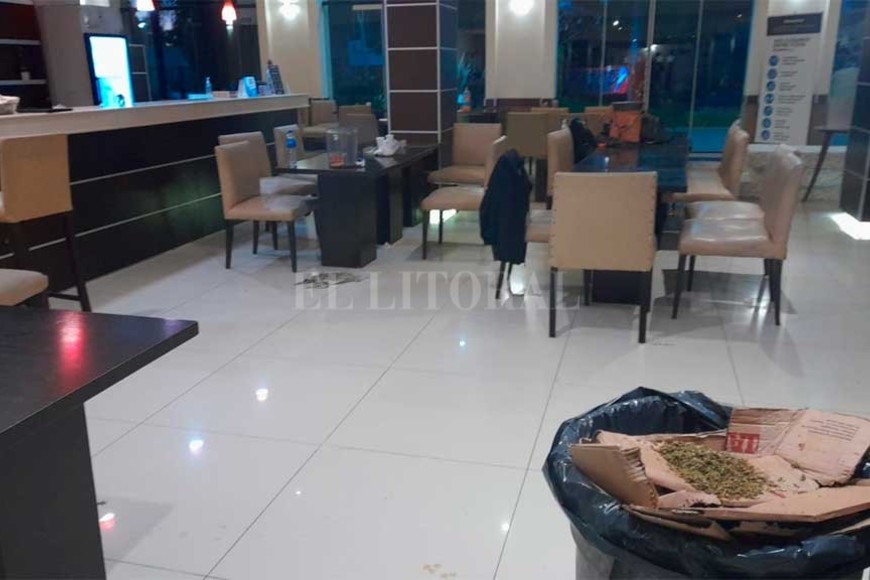 ELLITORAL_454416 |  Gentileza Cabe destacar que numerosos barras pasaron la noche en el lugar.