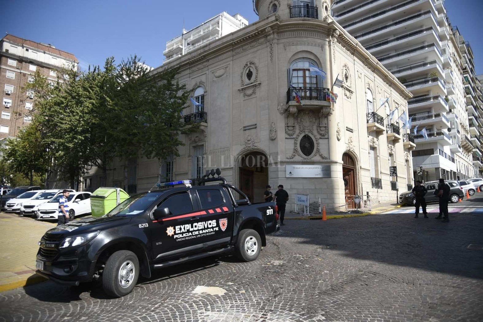Desalojaron el Concejo Municipal de Rosario por amenaza de bomba.