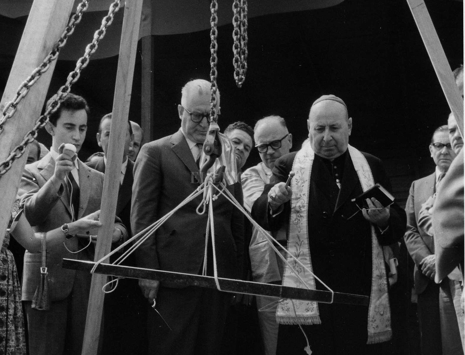 El gobernador Silvestre Begnis y Monseñor Nicolas Fasolino.