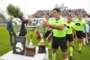 Archivo El clásico de San Carlos volvió a jugarse luego de 50 años. Fue por la Copa Santa Fe.