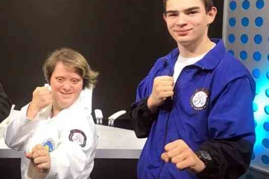 ELLITORAL_454433 |  Gentileza Lourdes y Farinatti entrenan en el club Castelar, pero arrancaron representando al colegio Fátima.