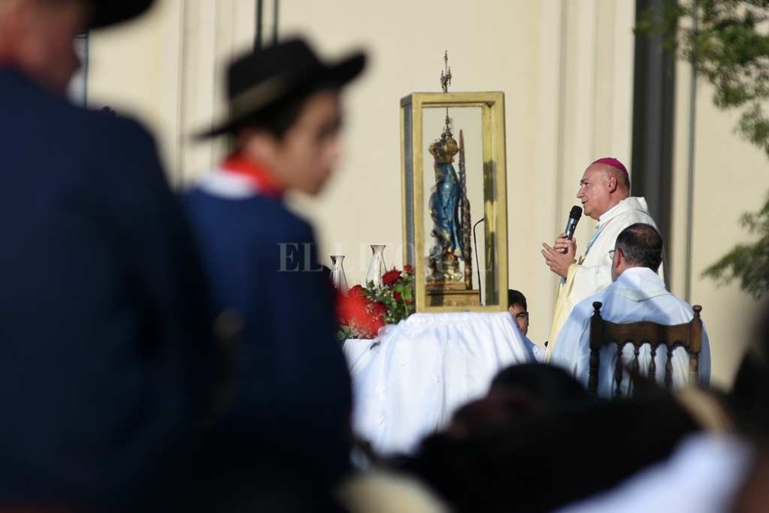 Miles de fieles celebraron a la Virgen de Guadalupe en la ciudad de Santa Fe.