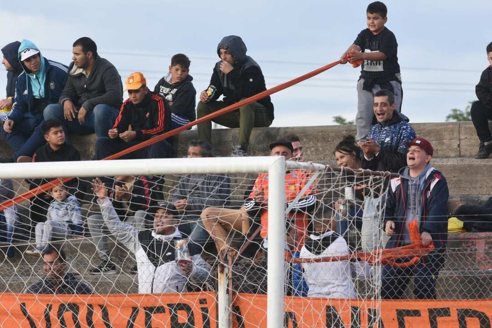 Liga Santafesina de fútbol. Las Flores enfrentó a Colón de San Justo.