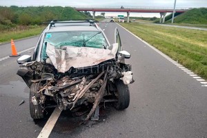ELLITORAL_452885 |  Prensa URXV El tránsito de la autopista Brigadier López se vio interrumpido por algunas horas, hasta que removieron los vehículos del lugar.
