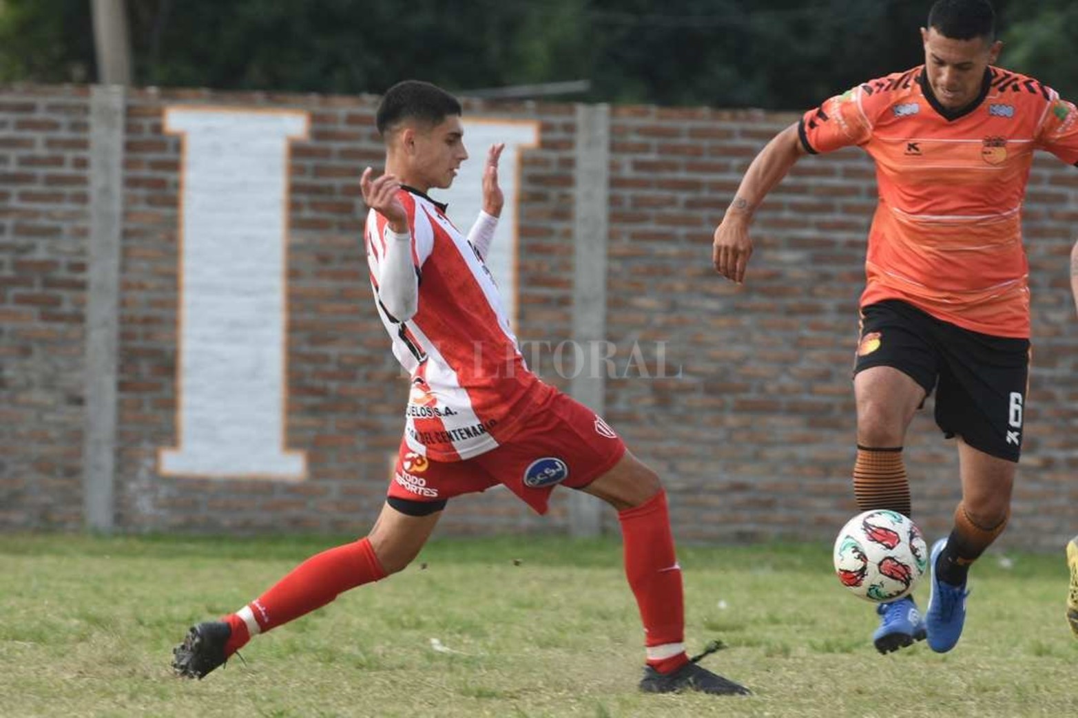 Liga Santafesina de fútbol. Las Flores enfrentó a Colón de San Justo.