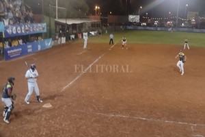 ELLITORAL_453316 |  Víctor Ludi El seleccionado local marcó la diferencia en el quinto inning.
