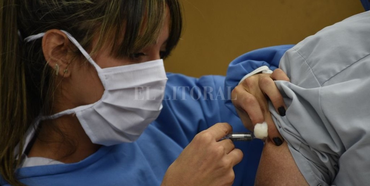 Vacunación antigripal: este lunes abrió la inscripción para afiliados a Iapos
