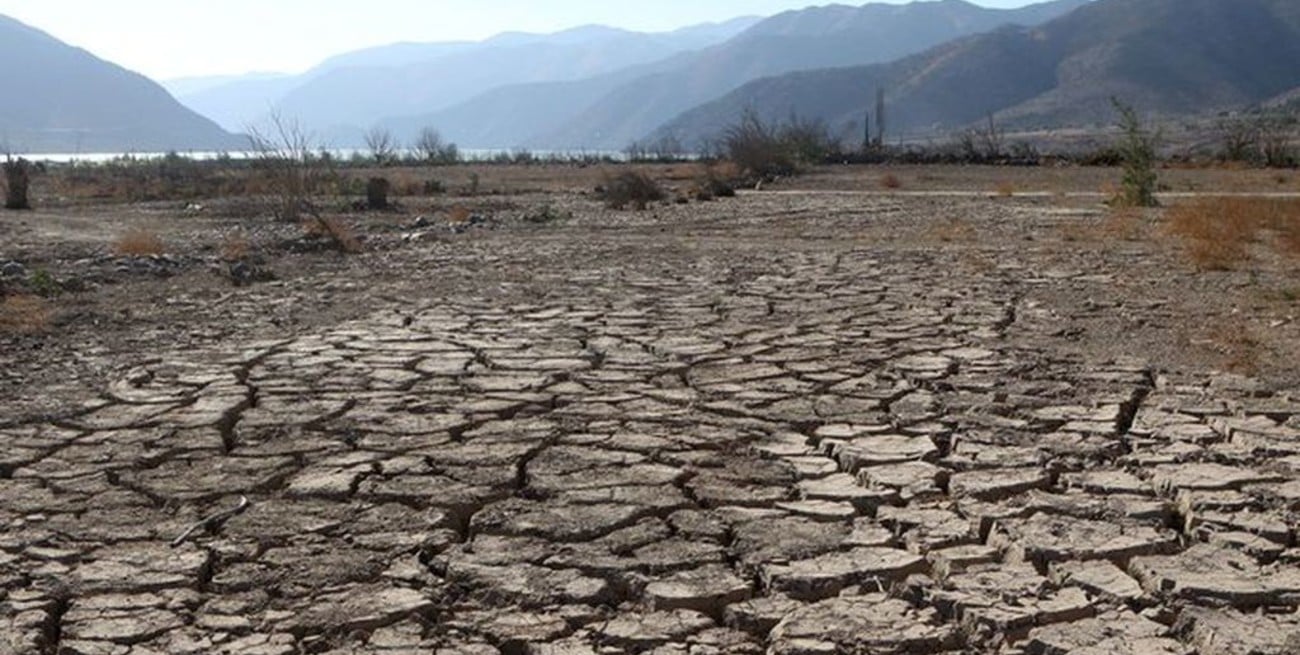 Santiago de Chile recurrirá a cortes de agua programados para enfrentar la sequía estructural