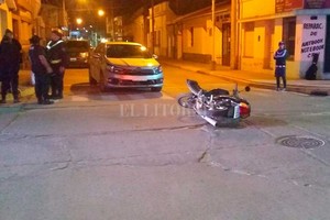 ELLITORAL_455460 |  Prensa URXV El primero se produjo a las 20.40 en la esquina de las calles Juan de Garay y 25 de Mayo.