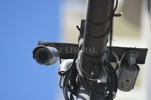 Mauricio Garín INSTANTÁNEA - El hombre es bueno, si se lo vigila