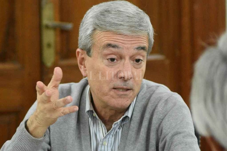 ELLITORAL_455401 |  Pablo Aguirre Santa Fe quiere tomar créditos en moneda extranjera en la medida que tengan largo plazo de devolución y baja tasa de interés .
