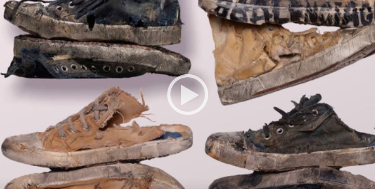 Balenciaga lanzó su nueva línea de zapatillas "Paris Sneaker" y...¡hay memes!