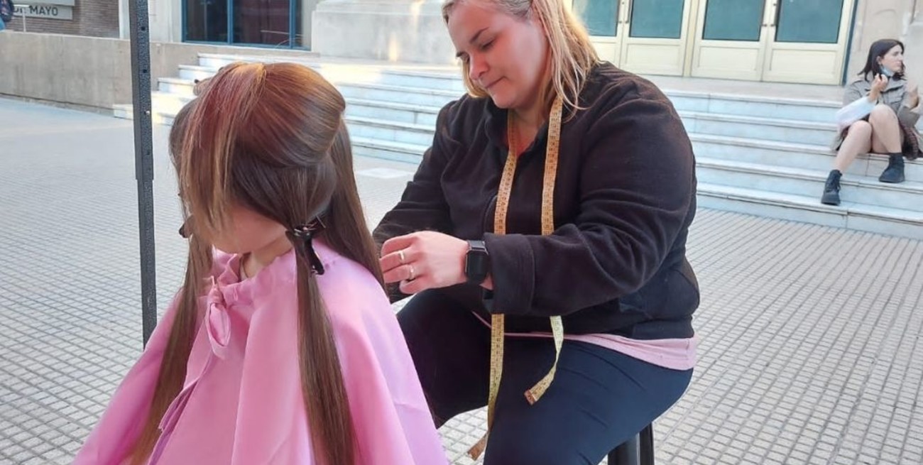 Mechones solidarios realiza una campaña de donación de cabello en Sauce Viejo