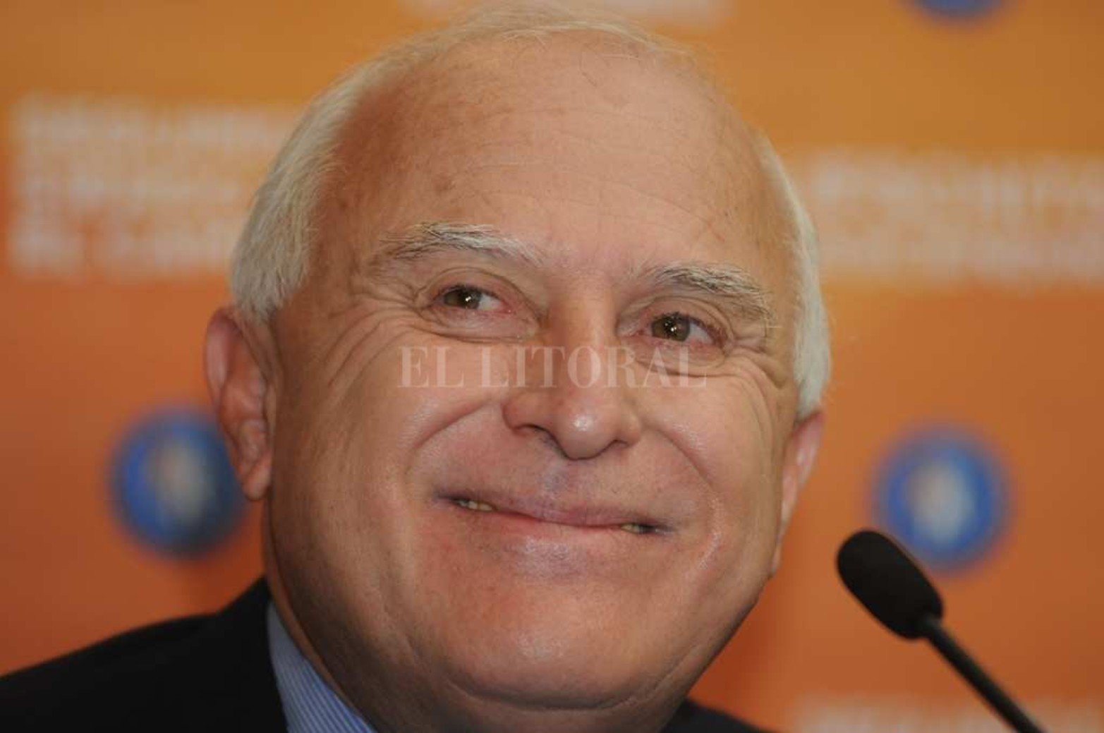 En las elecciones del 14 de junio de 2015 fue elegido como nuevo gobernador de la provincia de Santa Fe.