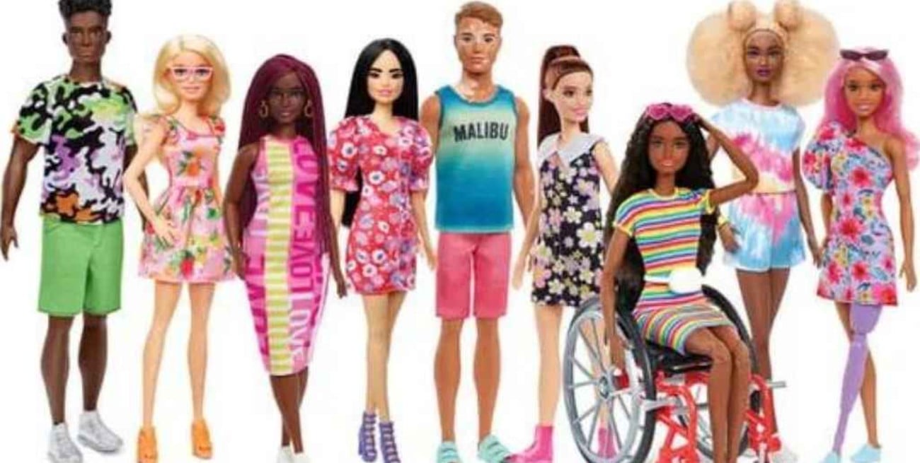 Con silla de ruedas y audífonos: Barbie presentó su nueva colección de juguetes